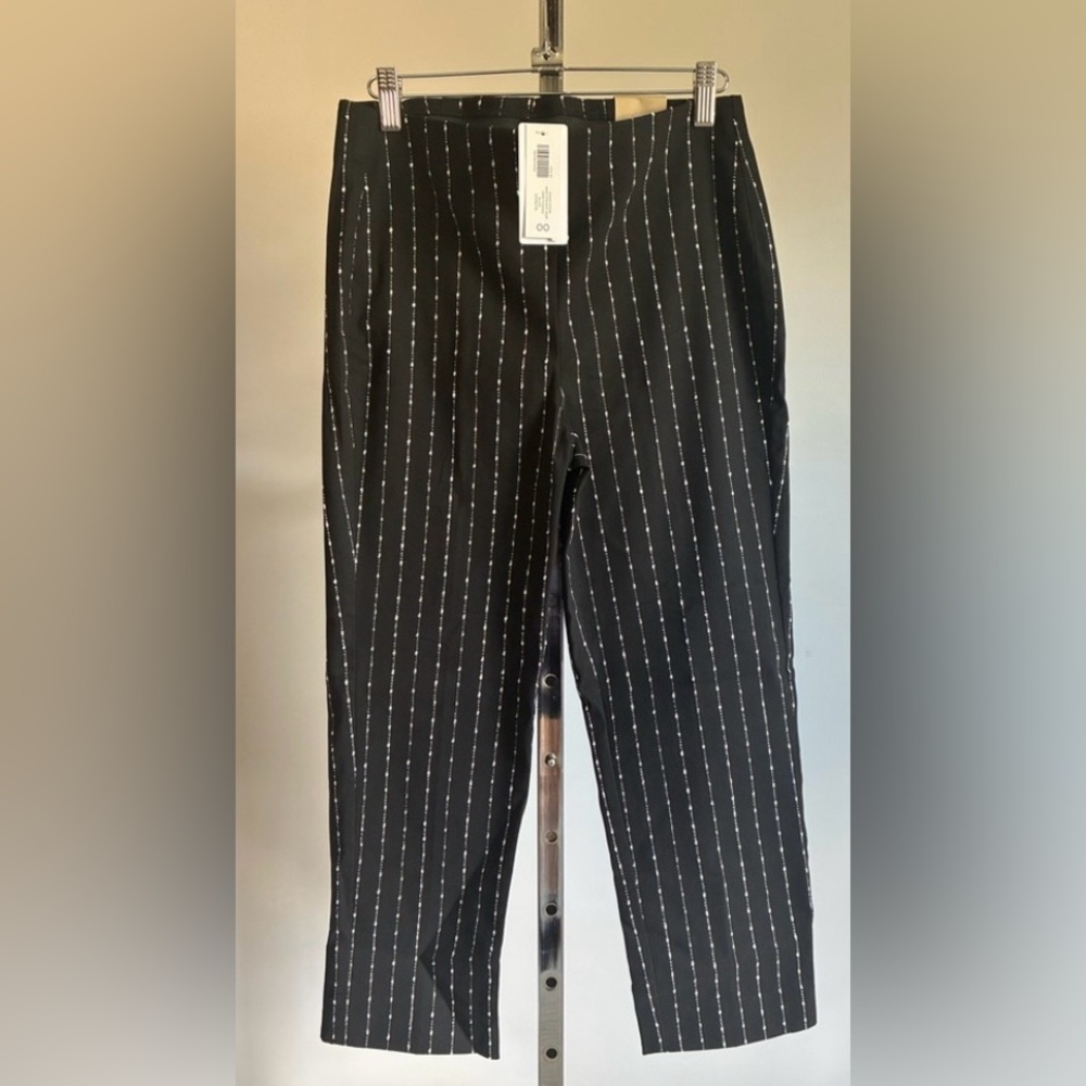 Chico’s..OSAKA STRIPE STRAIGHT CROP PERFECT STRETCH™ Eased through hip & thigh.